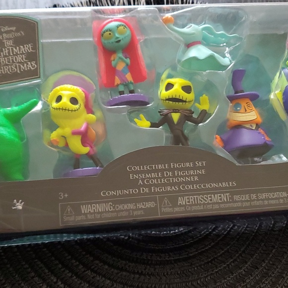 Collectable Figure Set - Picture 4 of 4